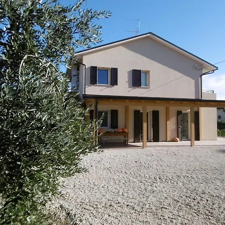 In A With Pool Appartement