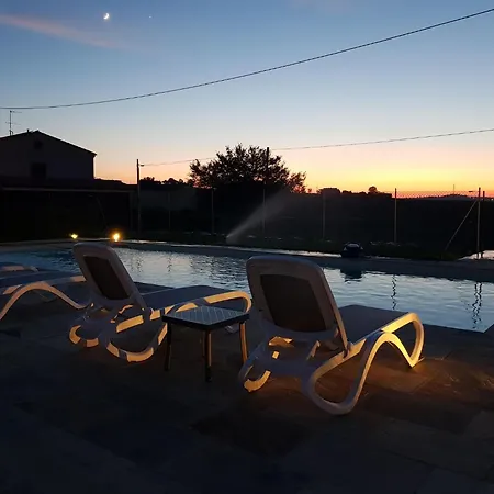 In A With Pool Appartement