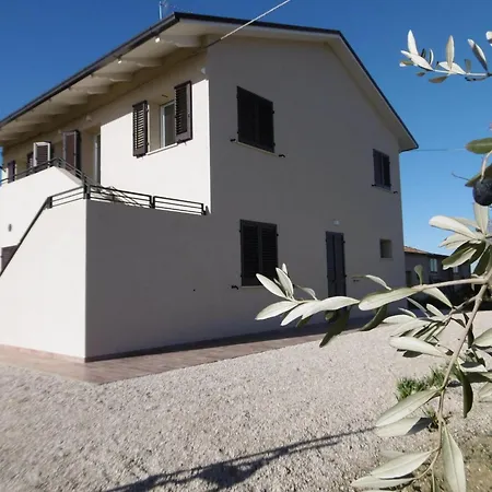 In A With Pool Apartman Fermo